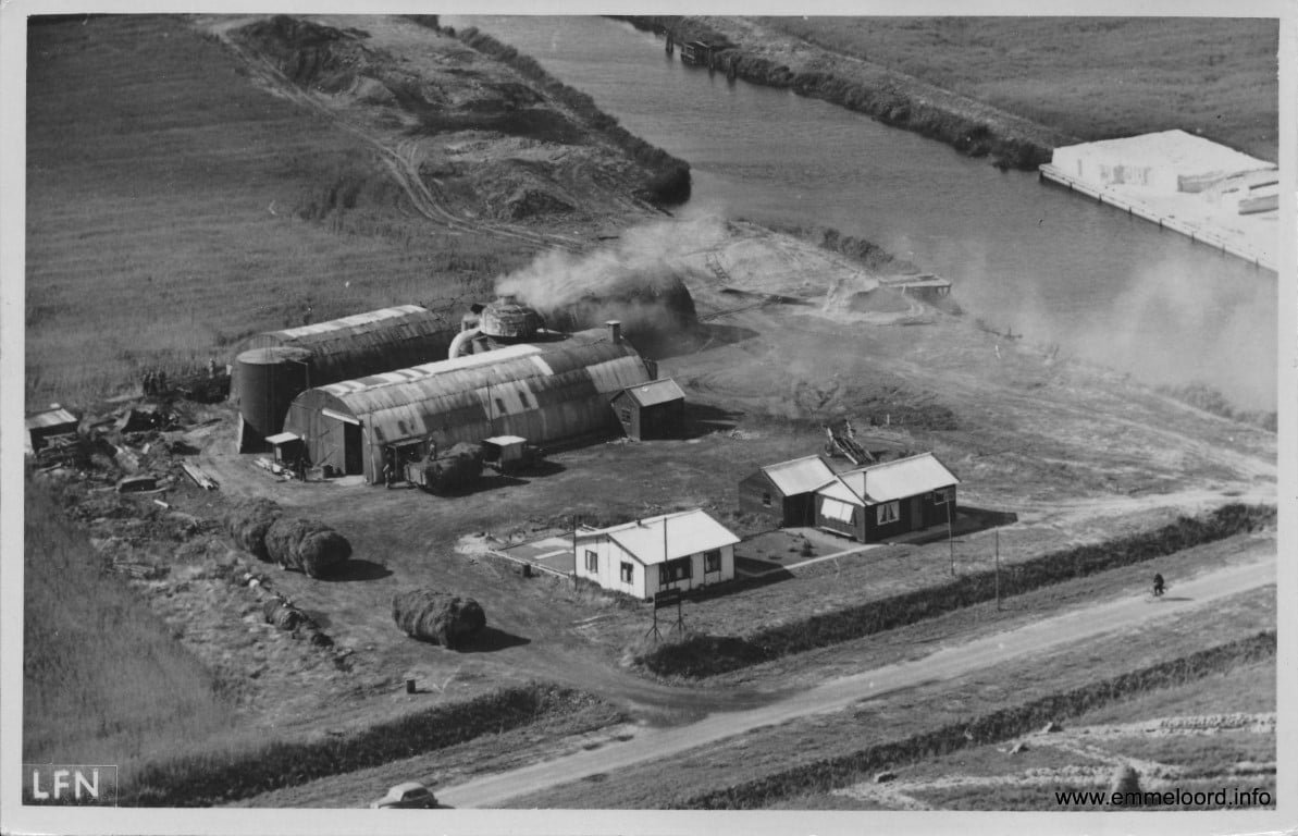 Kamp-Zuidvaart-Lucerna-NV-grasdrogerij.jpg Kamp-Zuidvaart-Lucerna-NV-grasdrogerij.jpg